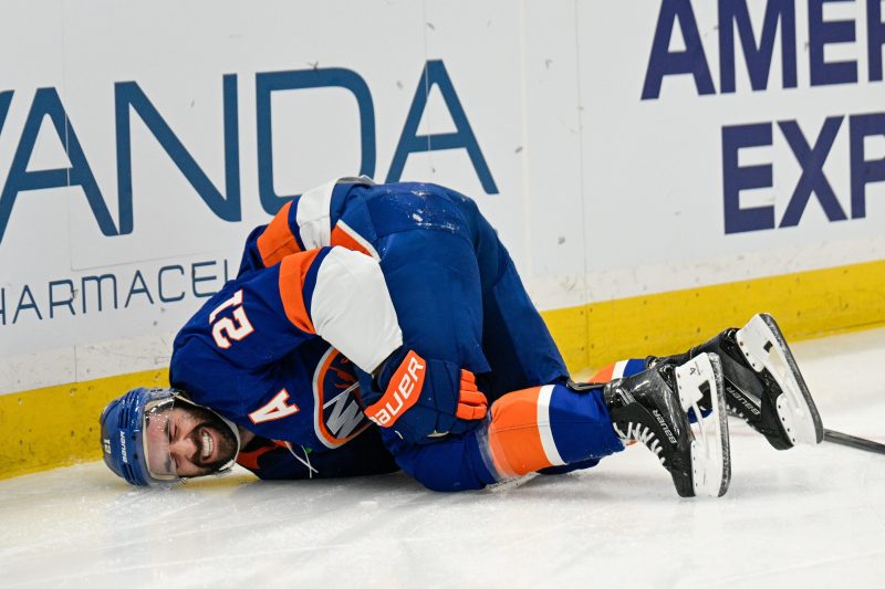 Assist of the year? Injured player sets up goal as he limps off ice